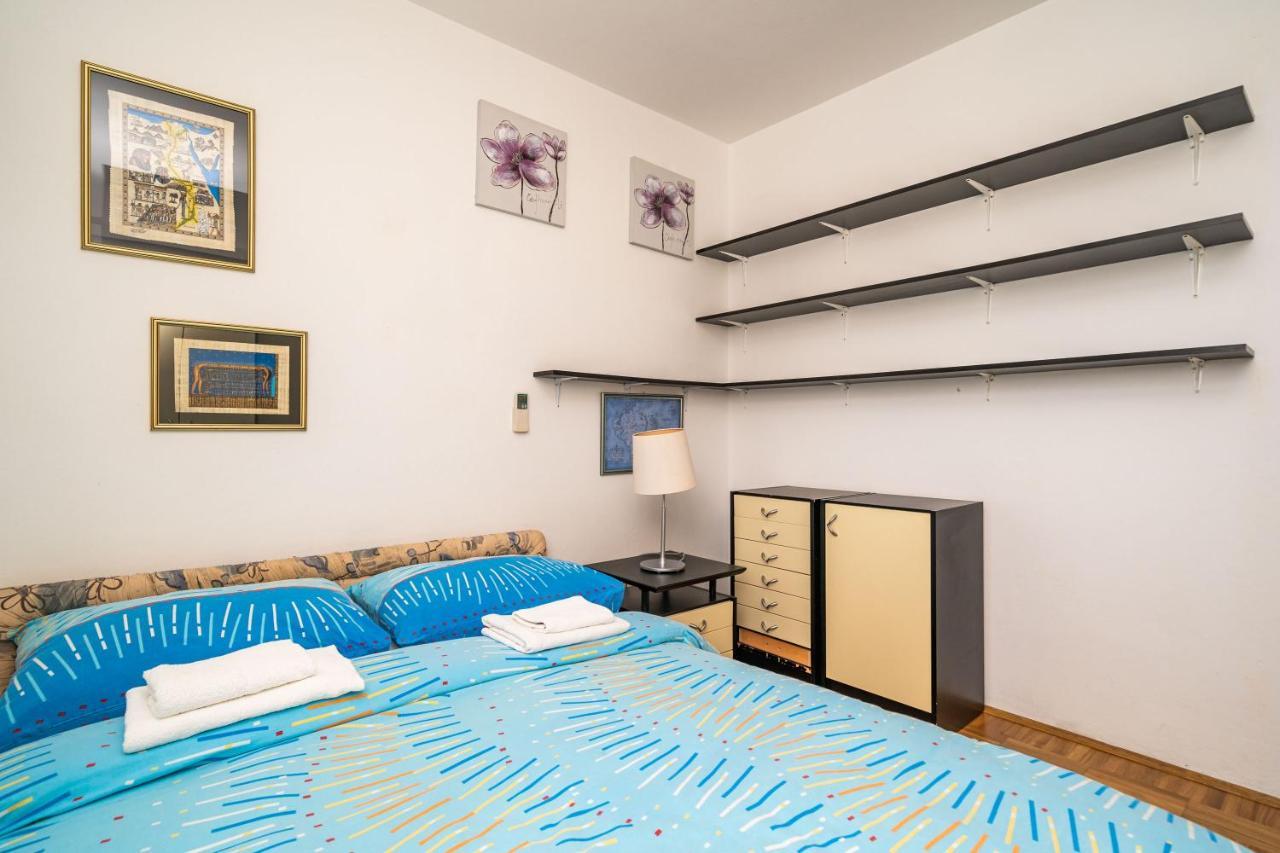 Spacious Three Bedroom Apartment Ragusa Esterno foto