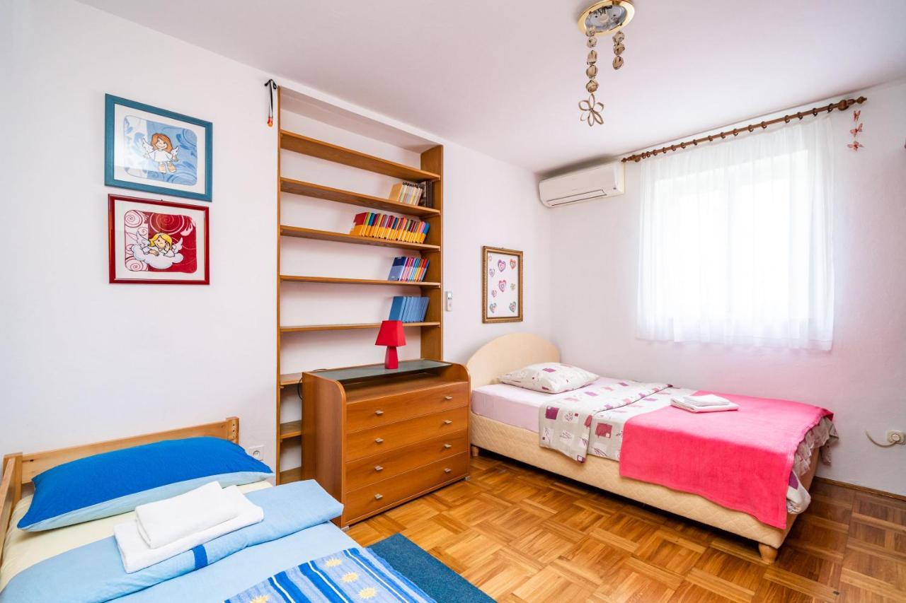 Spacious Three Bedroom Apartment Ragusa Esterno foto