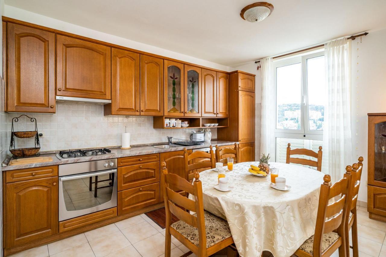 Spacious Three Bedroom Apartment Ragusa Esterno foto